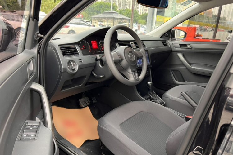 Volkswagen Santana 2017 car image #10