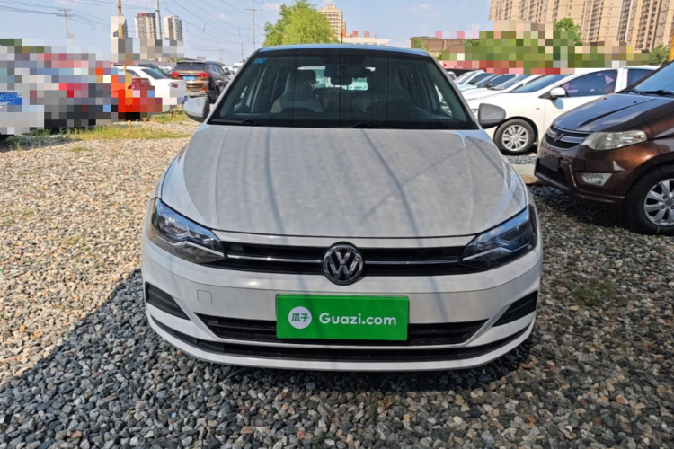 Volkswagen Polo 2020 car image #3