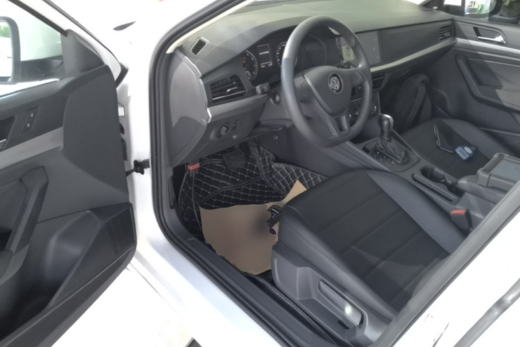 Volkswagen Lavida 2018 car image #16