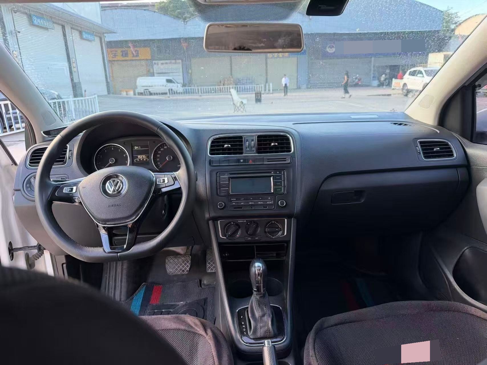 Volkswagen Polo 2017 car image #5