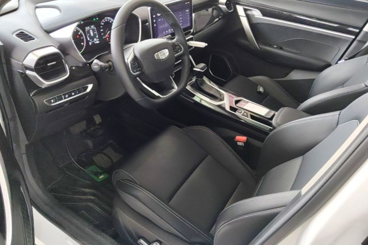 GEELY Coolray 2025 #19 GEELY Coolray 2025 car image #19