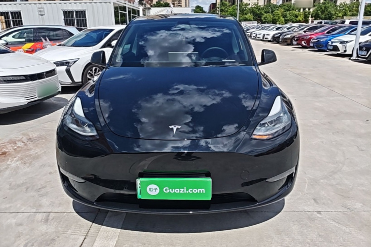 Tesla Model Y 2021 immagine di auto #3