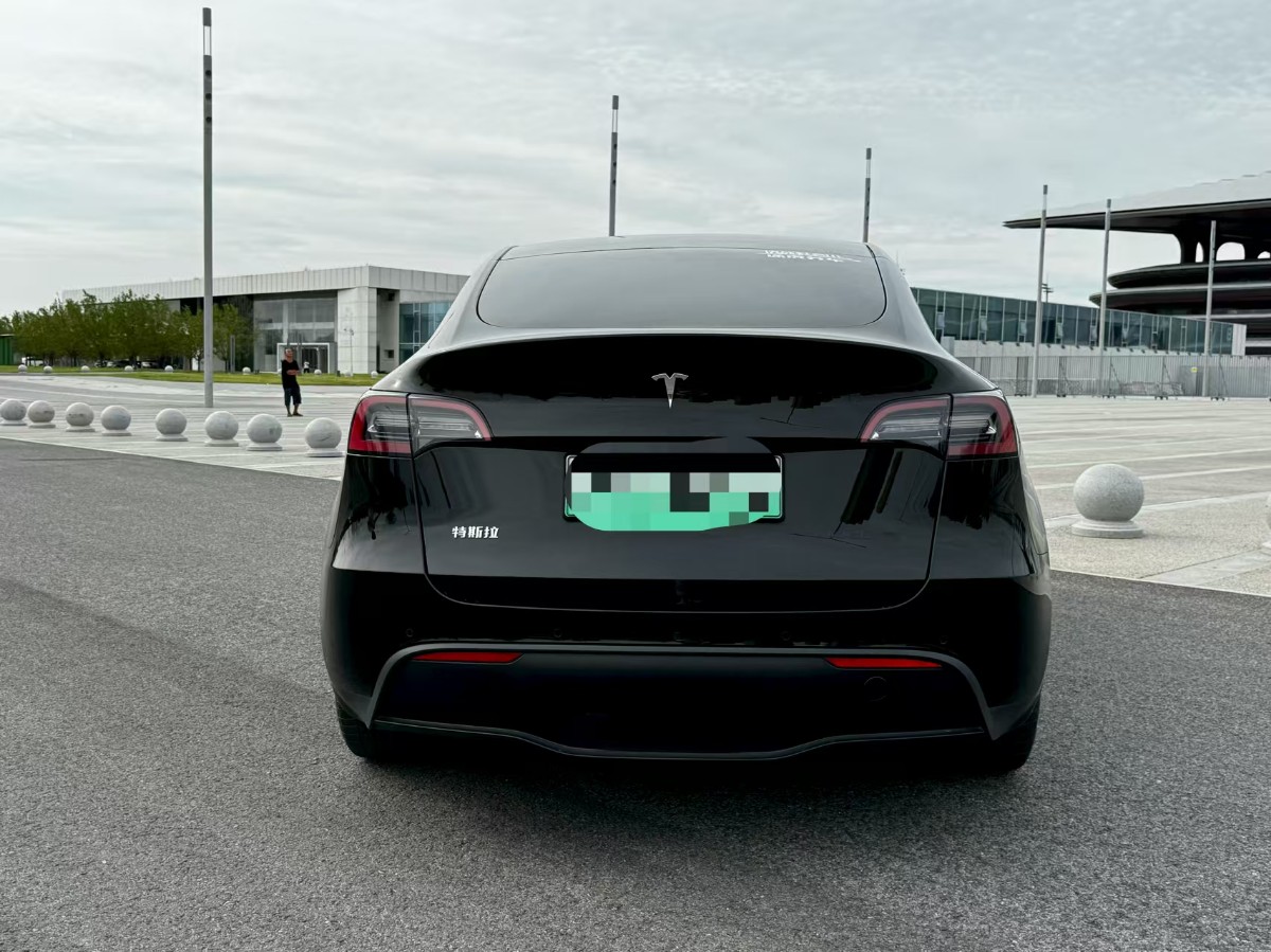 Tesla Model Y 2022 #8 Tesla Model Y 2022 car image #8