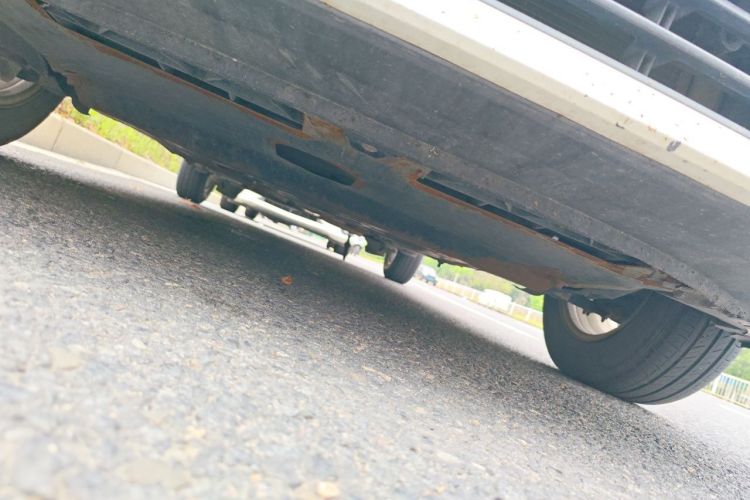 Volkswagen Santana 2017 car image #26