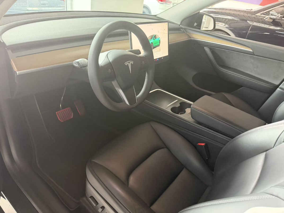 Tesla Model Y 2022 #3 Tesla Model Y 2022 car image #3