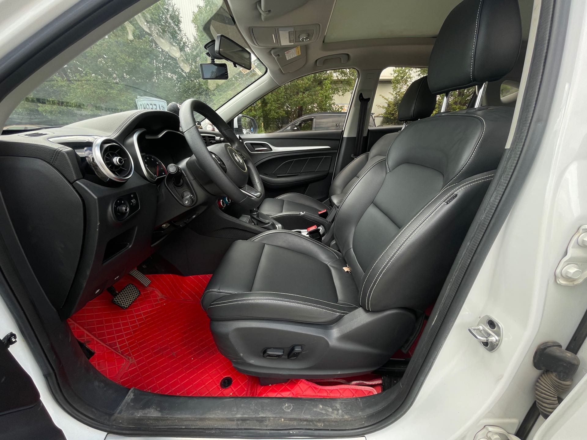 MG ZS 2018 car image #5