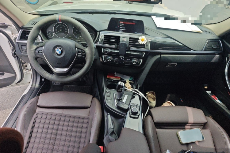 BMW 3 Series 2018 car image #7