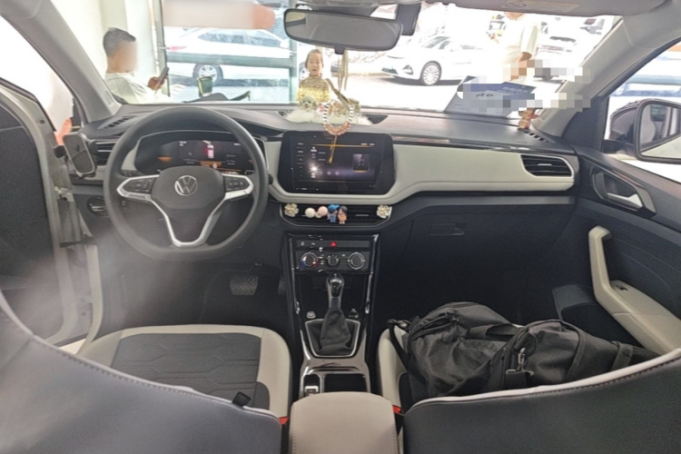 Volkswagen Tharu 2024 car image #10