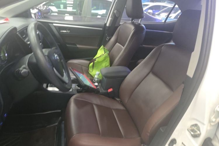 Toyota Corolla 2018 immagine di auto #15