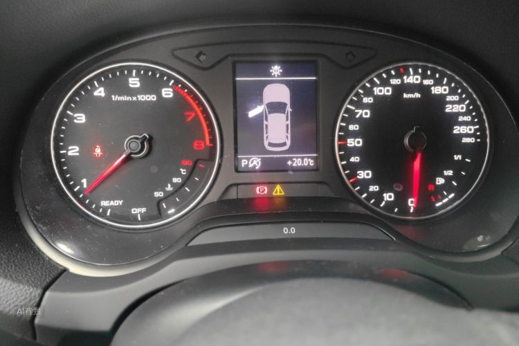 Audi A3 2018 car image #13