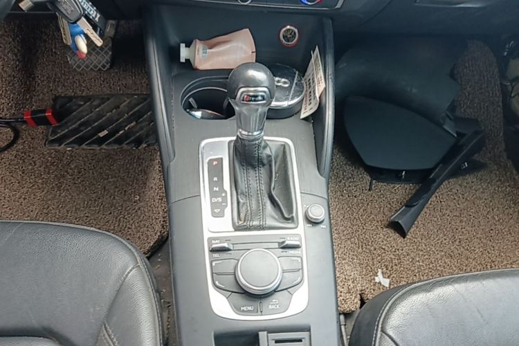 Audi A3 2016 immagine di auto #14
