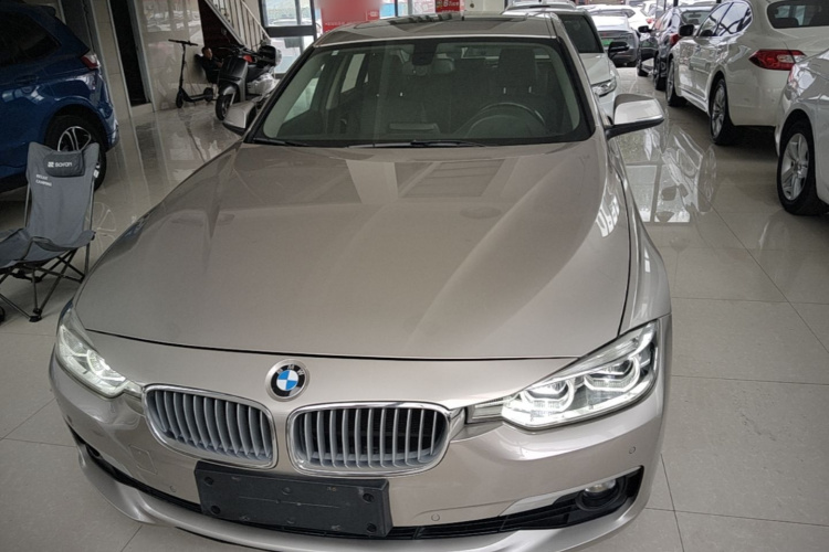BMW 3 Series 2018 #3 BMW 3 Series 2018 car image #3