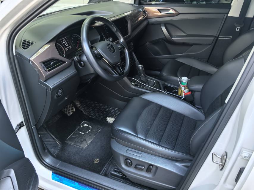 Volkswagen Tharu 2021 car image #6