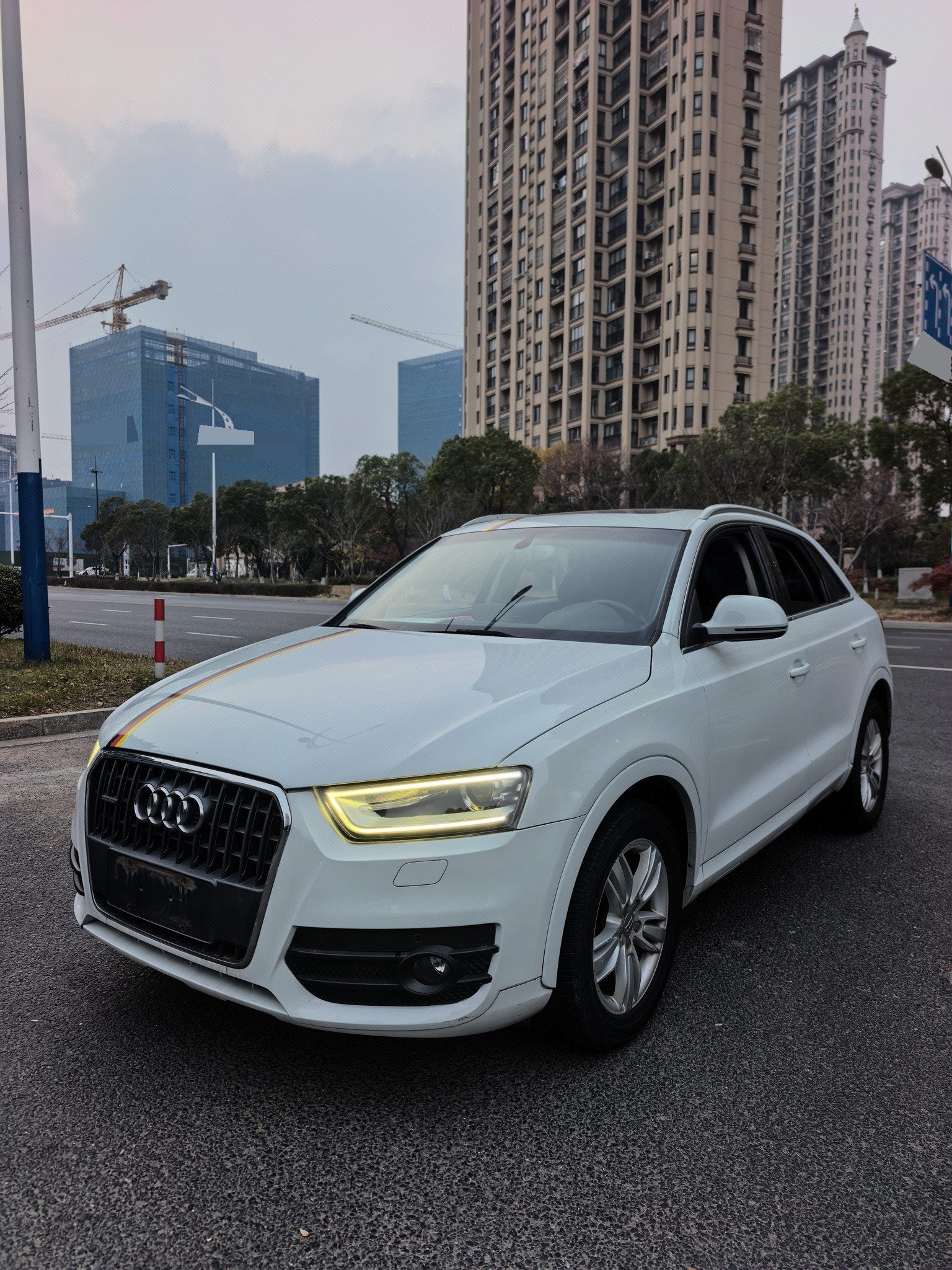 Audi Q3 2015 car image 