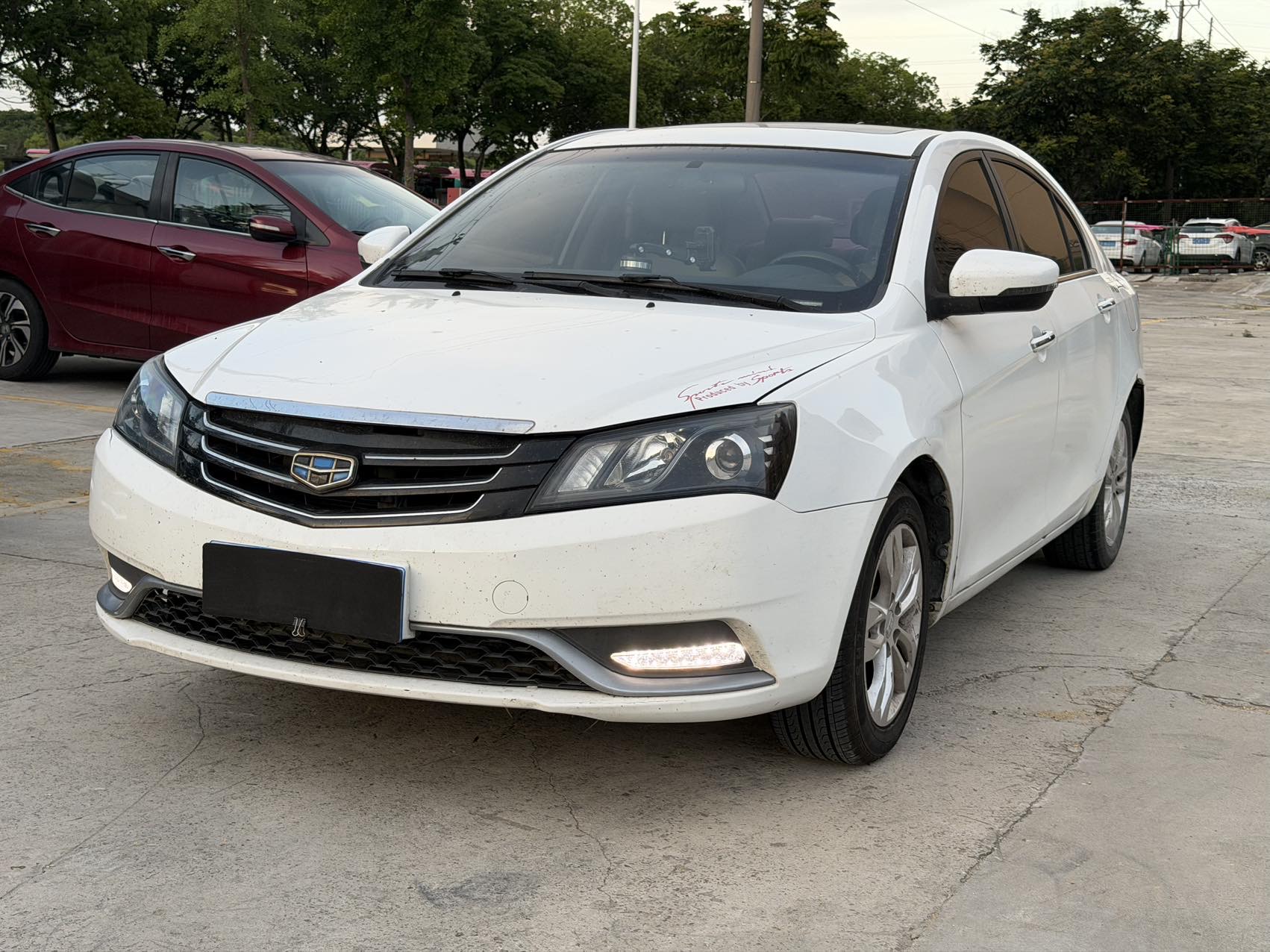 GEELY Emgrand 2015 car image 