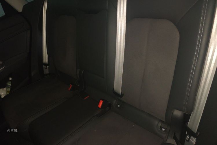 Audi Q3 2023 car image #19