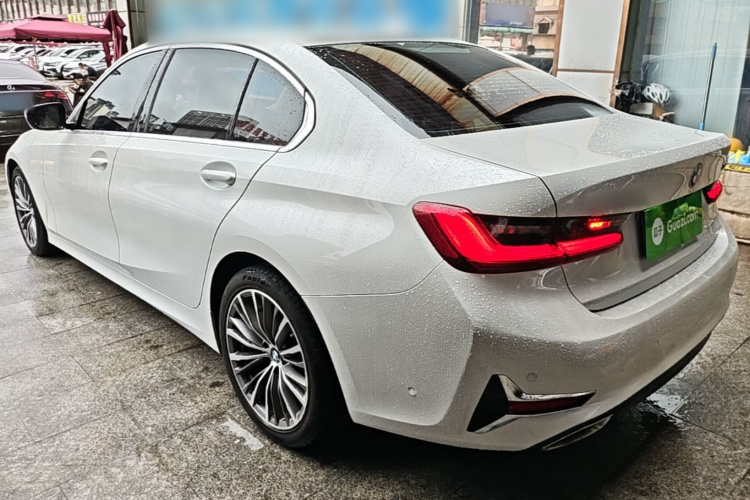 BMW 3 Series 2019 #5 BMW 3 Series 2019 car image #5