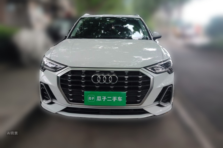 Audi Q3 2020 car image #3