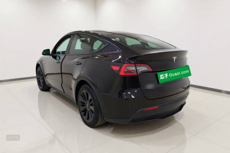 Tesla Model Y 2022 #5 Tesla Model Y 2022 car image #5
