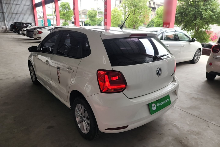 Volkswagen Polo 2018 car image #5