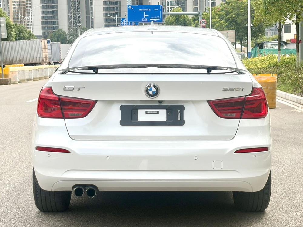 BMW 3 Series GT 2017 изображение автомобиля #4