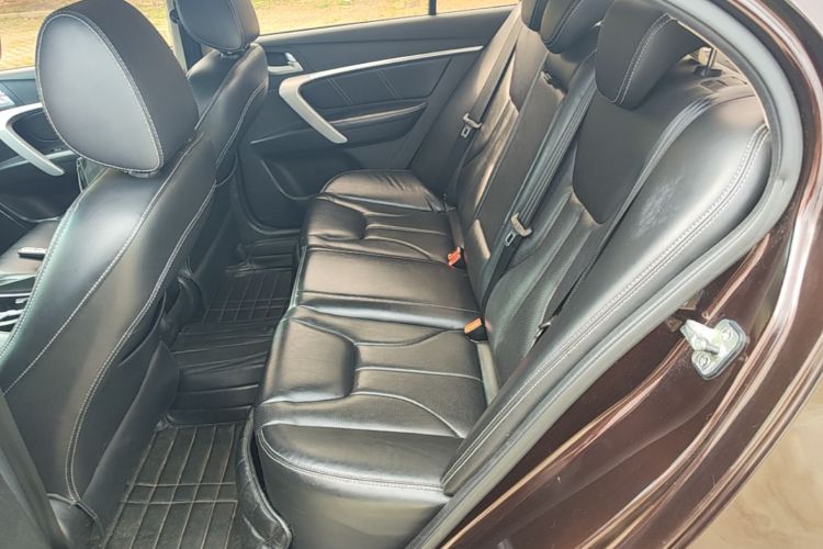 GEELY Emgrand 2017 car image #17