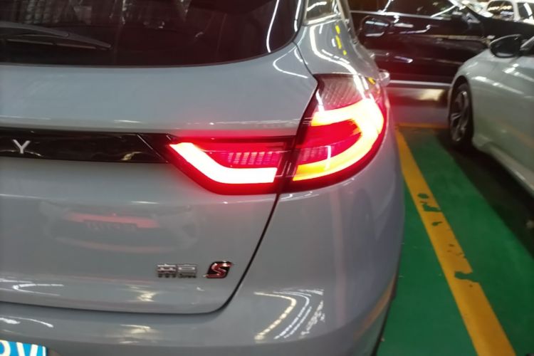 GEELY Emgrand S 2022 immagine di auto #8