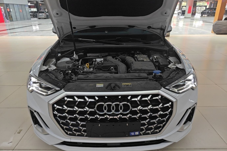 Audi Q3 2024 #22 Audi Q3 2024 car image #22
