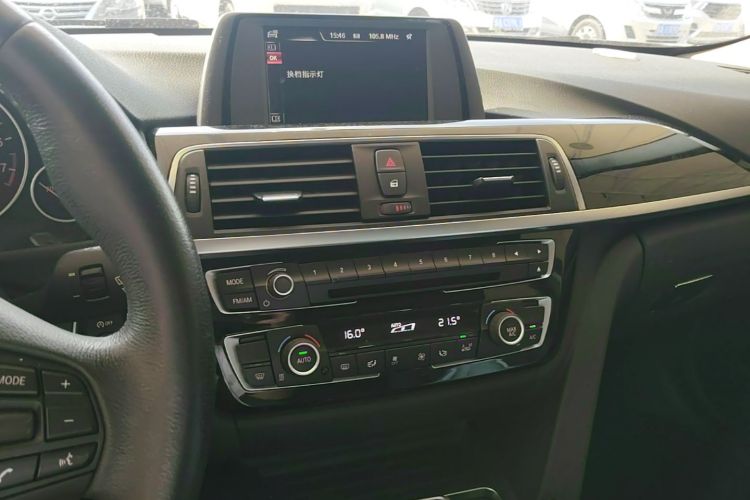 BMW 3 Series 2017 #17 BMW 3 Series 2017 car image #17