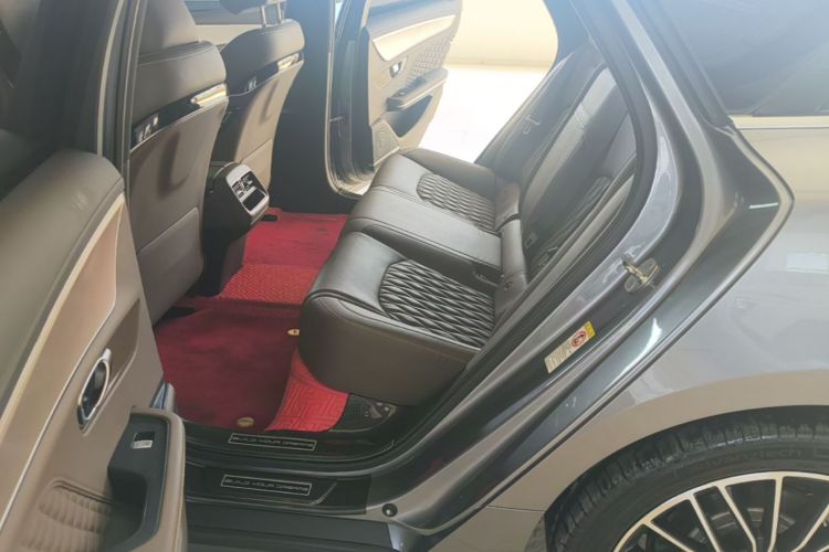 BYD Han 2023 car image #17