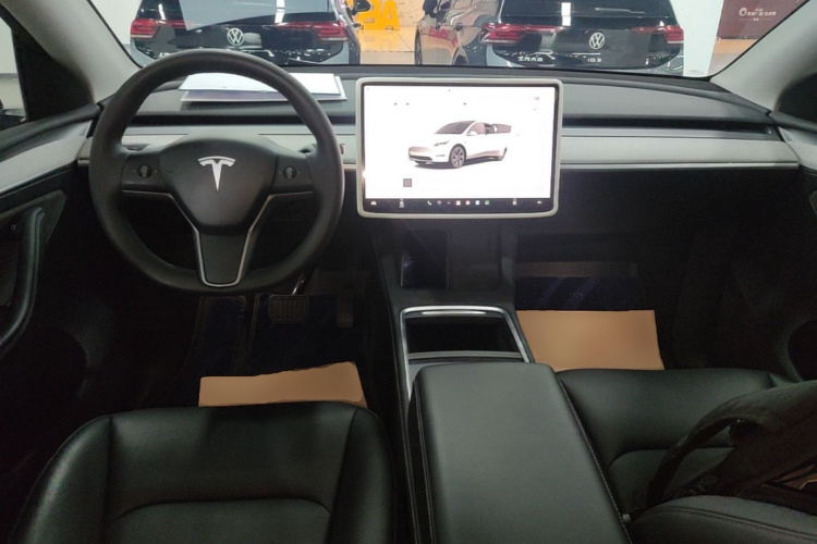 Tesla Model Y 2024 #10 Tesla Model Y 2024 car image #10