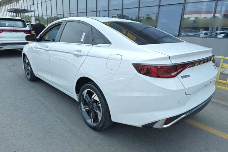 GEELY Emgrand L HiP 2024 car image #5