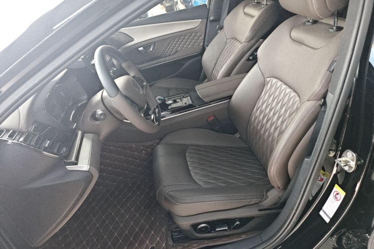 BYD Han 2023 car image #15