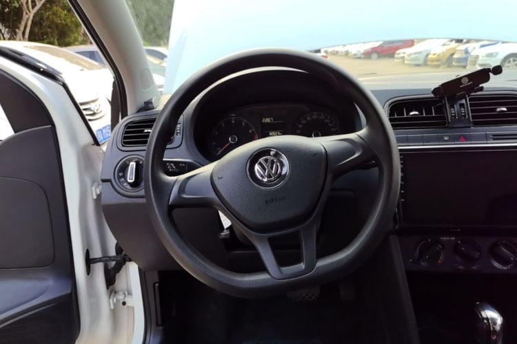 Volkswagen Polo 2017 immagine di auto #11
