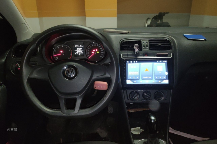 Volkswagen Polo 2016 car image #12