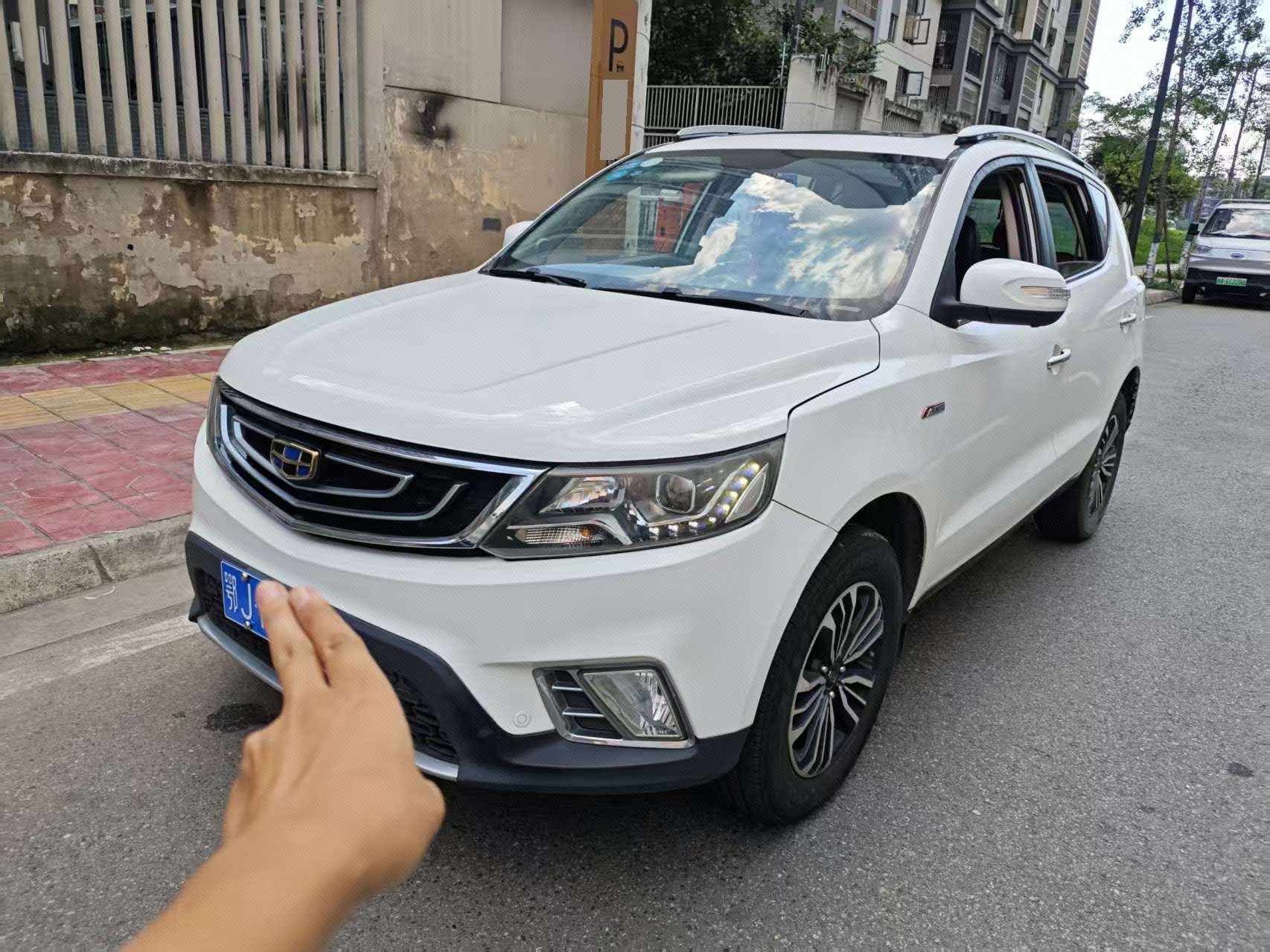 GEELY Vision X6 2017 car image 