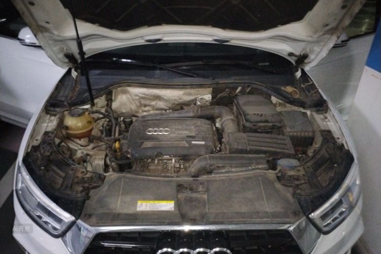 Audi Q3 2019 car image #22