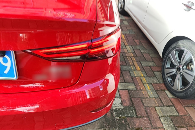 Audi A3 2018 car image #8