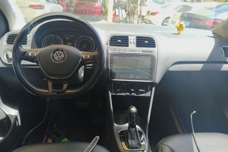 Volkswagen Polo 2016 #13 Volkswagen Polo 2016 car image #13
