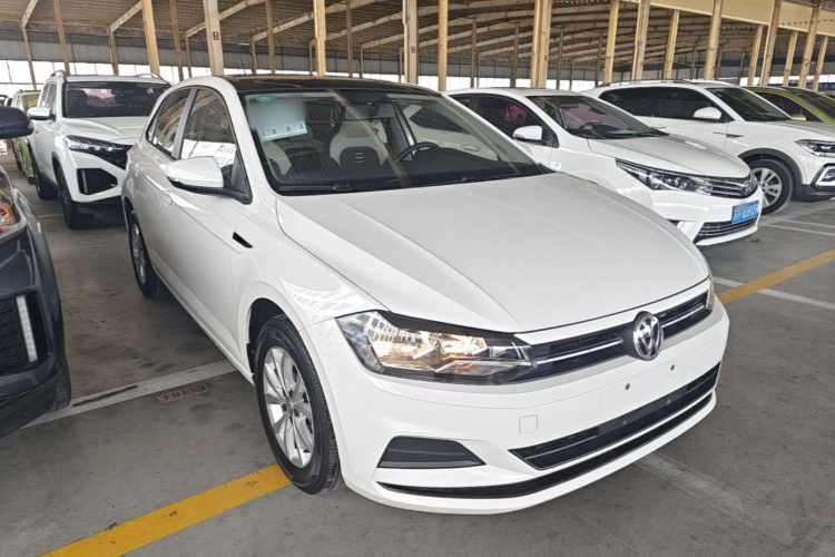 Volkswagen Polo 2020 car image #4