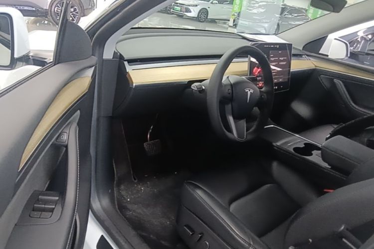 Tesla Model Y 2023 #16 Tesla Model Y 2023 immagine di auto #16