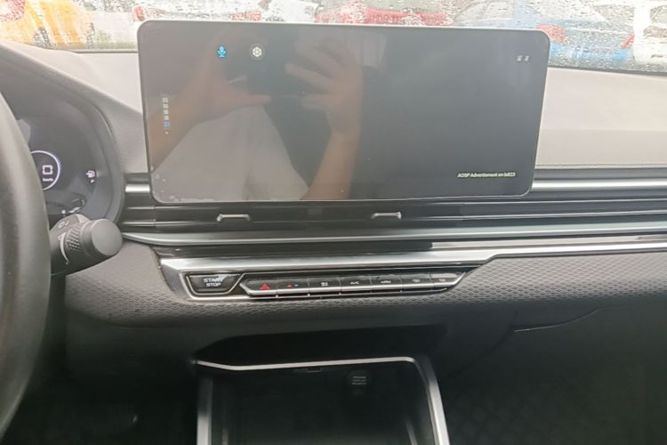 GEELY Emgrand 2022 car image #13