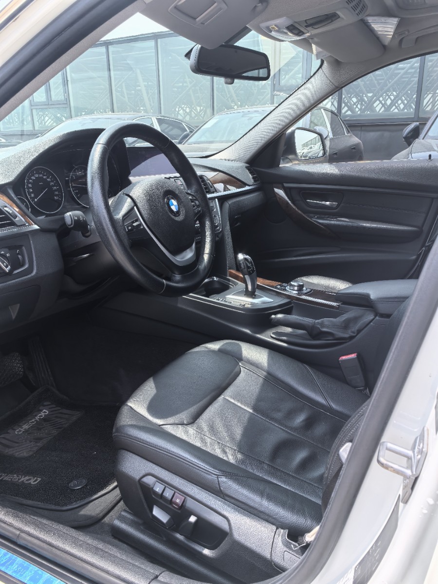 BMW 3 Series 2013 #4 BMW 3 Series 2013 car image #4