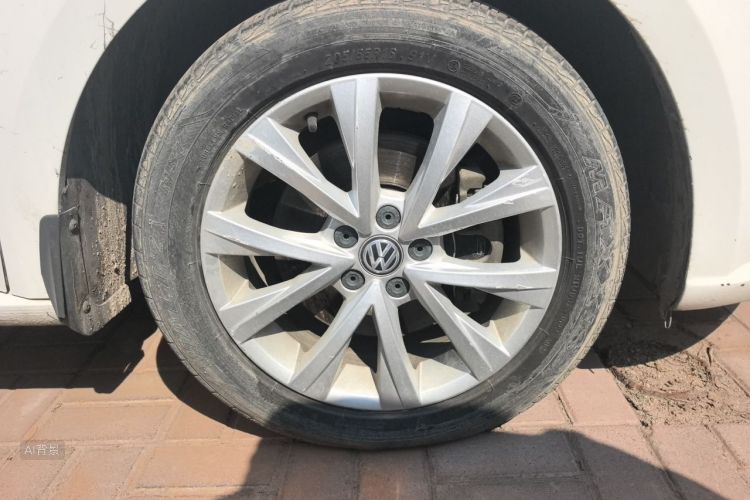Volkswagen Lavida 2017 car image #9