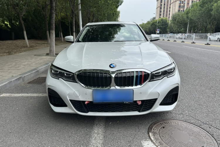 BMW 3 Series 2022 #3 BMW 3 Series 2022 car image #3