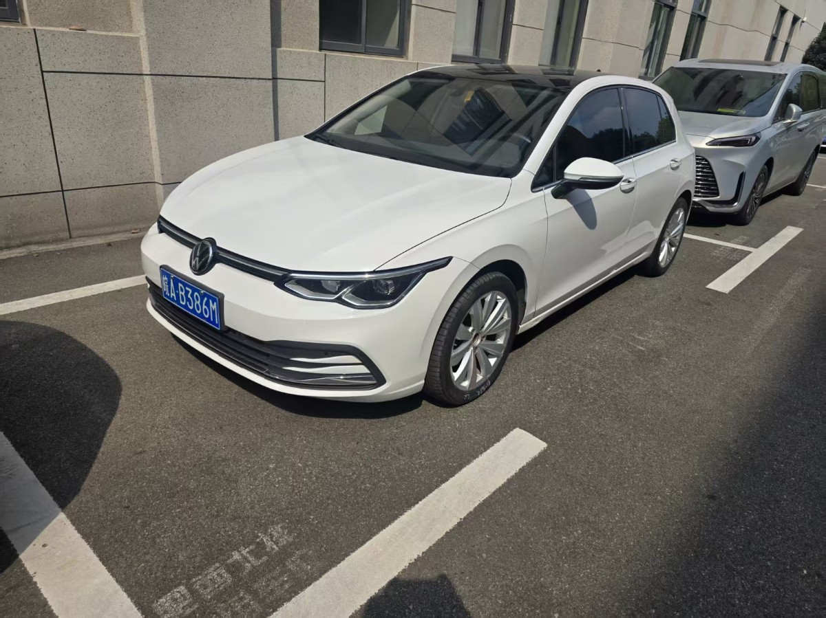 Volkswagen Golf 2023 car image 