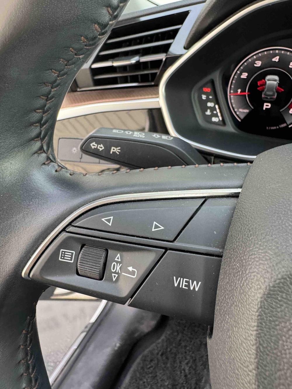 Audi Q3 2022 car image #29
