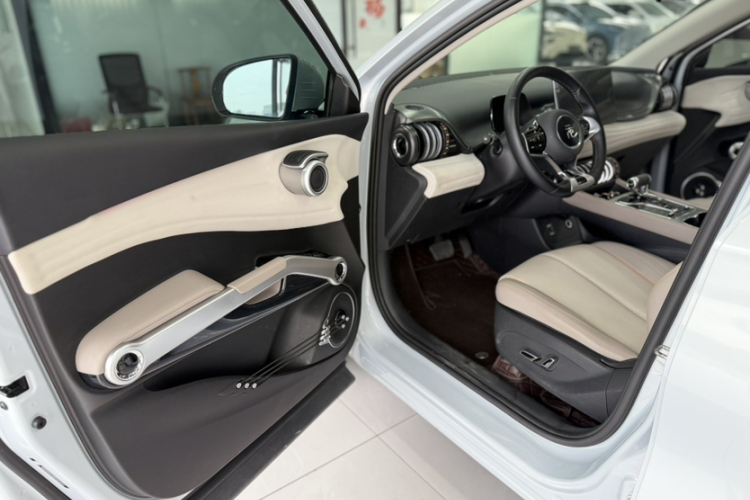 BYD Yuan Plus 2023 #16 BYD Yuan Plus 2023 car image #16