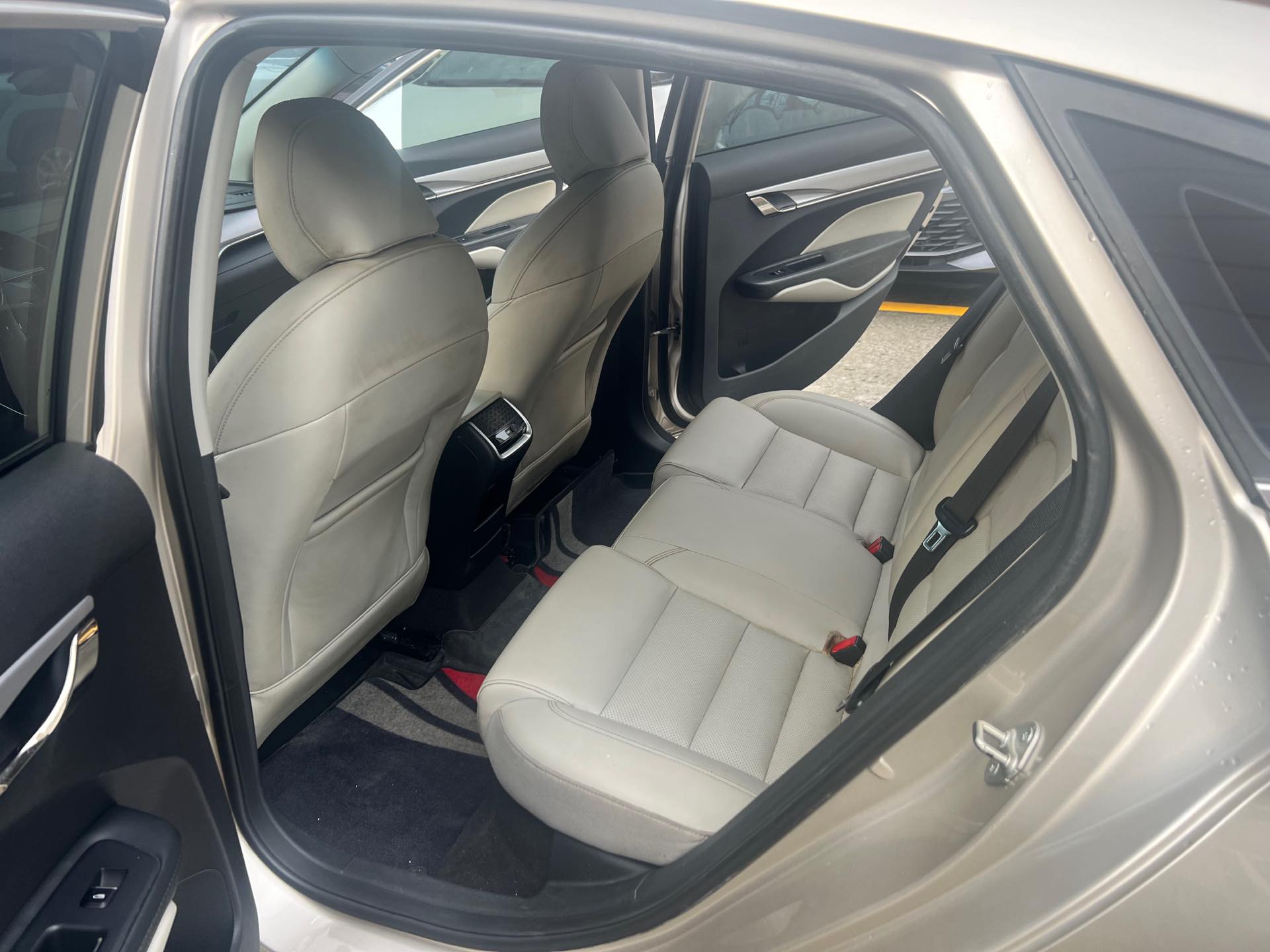 GEELY Binray 2019 car image #6