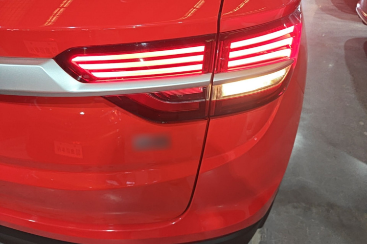 GEELY Coolray 2021 car image #8